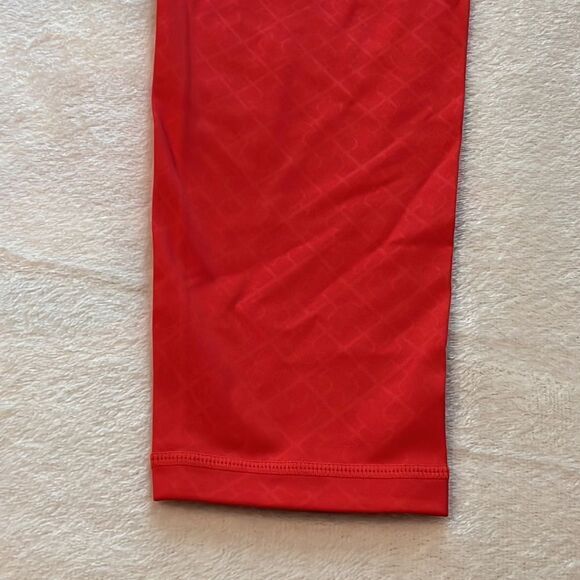 NWT SHEFIt Red Capri Leggings - Size 16 (1LUXE) - Picture 3 of 12